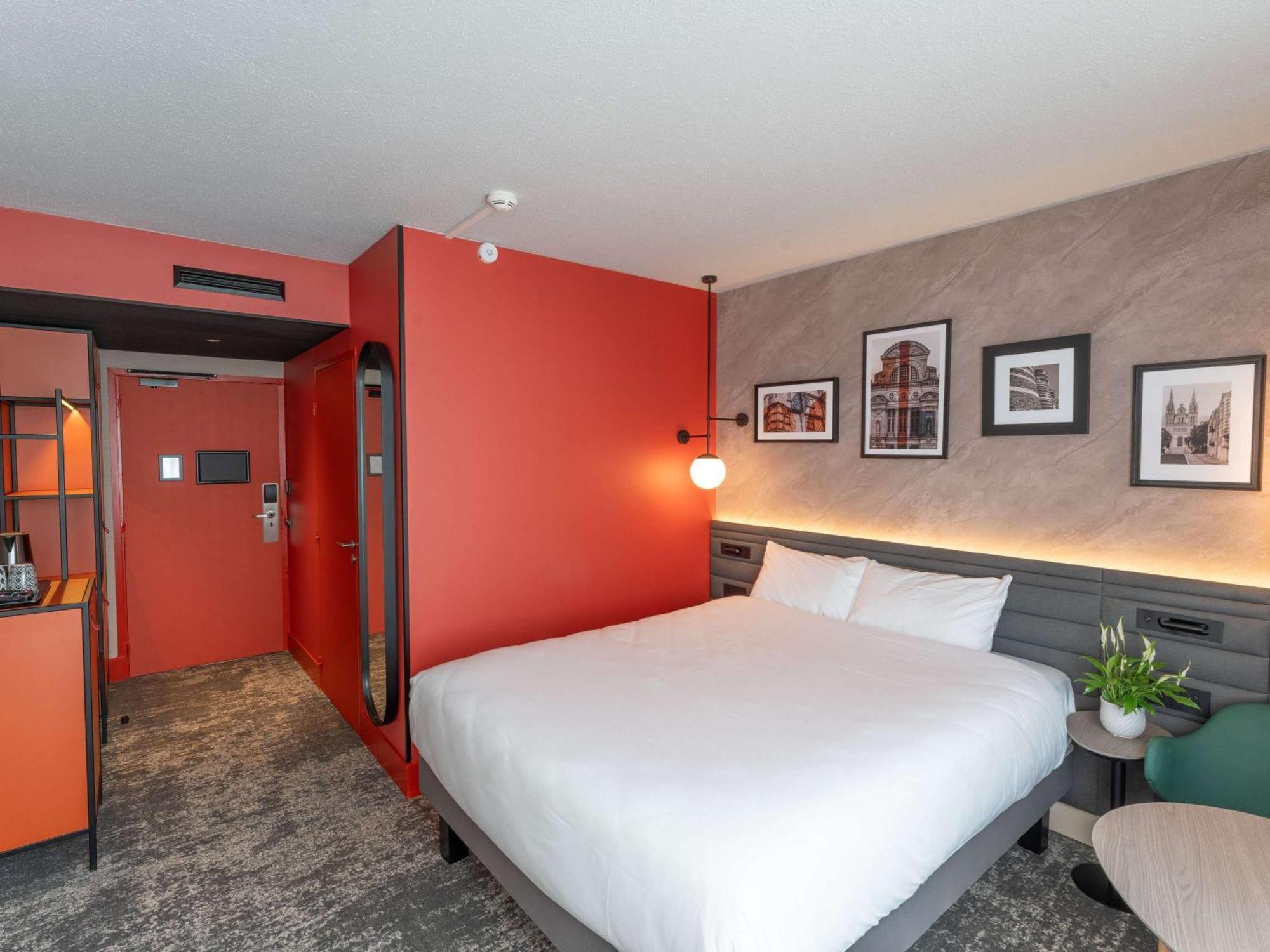 Novotel Angers Lac De Maine Eksteriør bilde