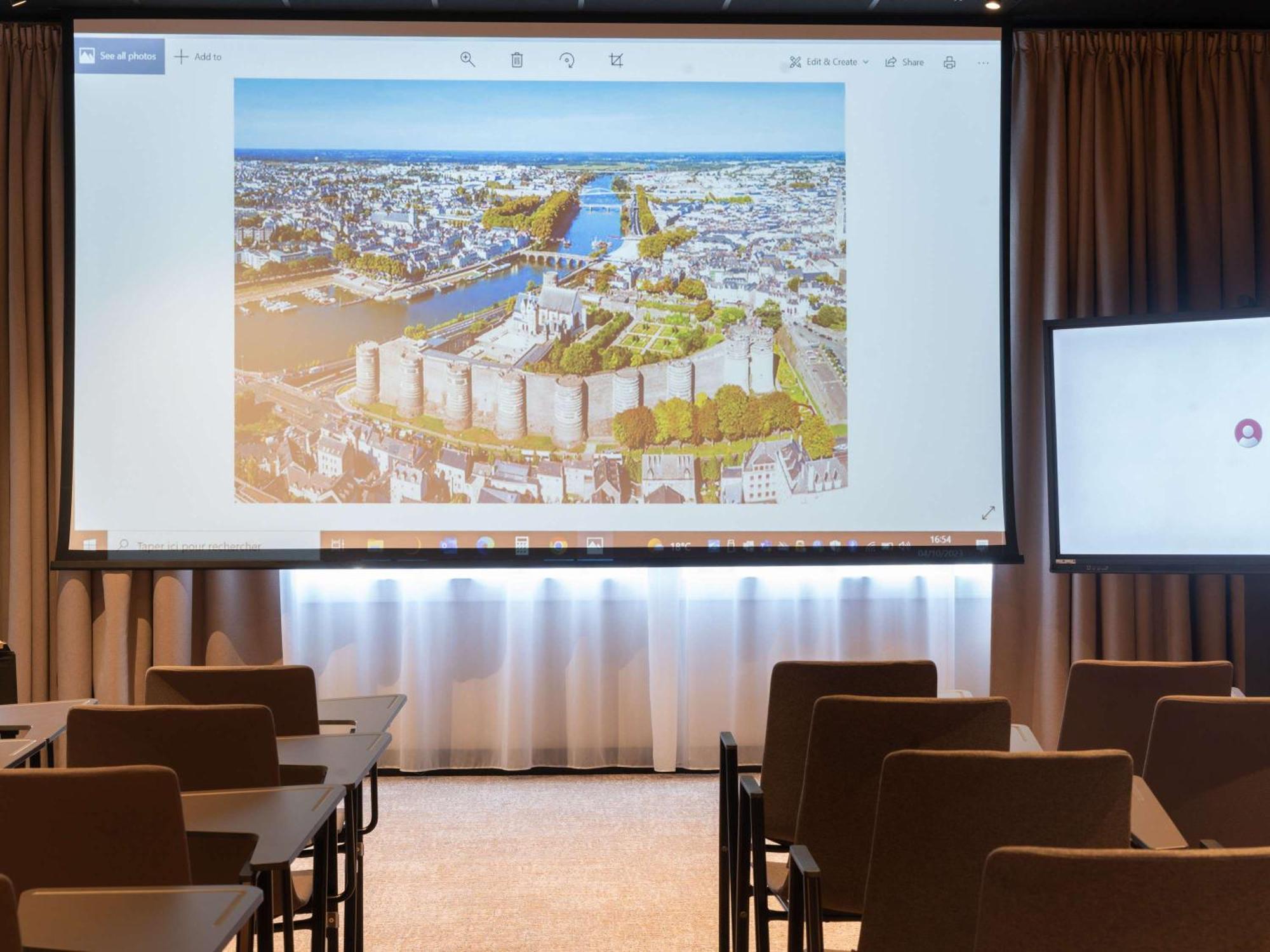 Novotel Angers Lac De Maine Eksteriør bilde
