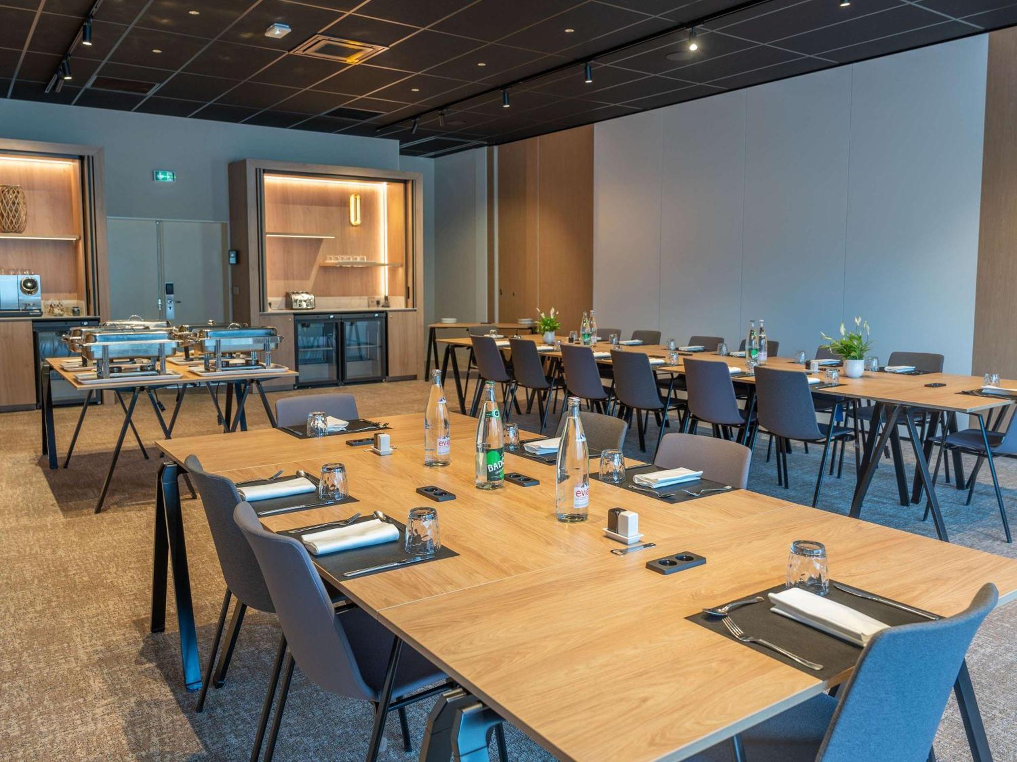Novotel Angers Lac De Maine Eksteriør bilde
