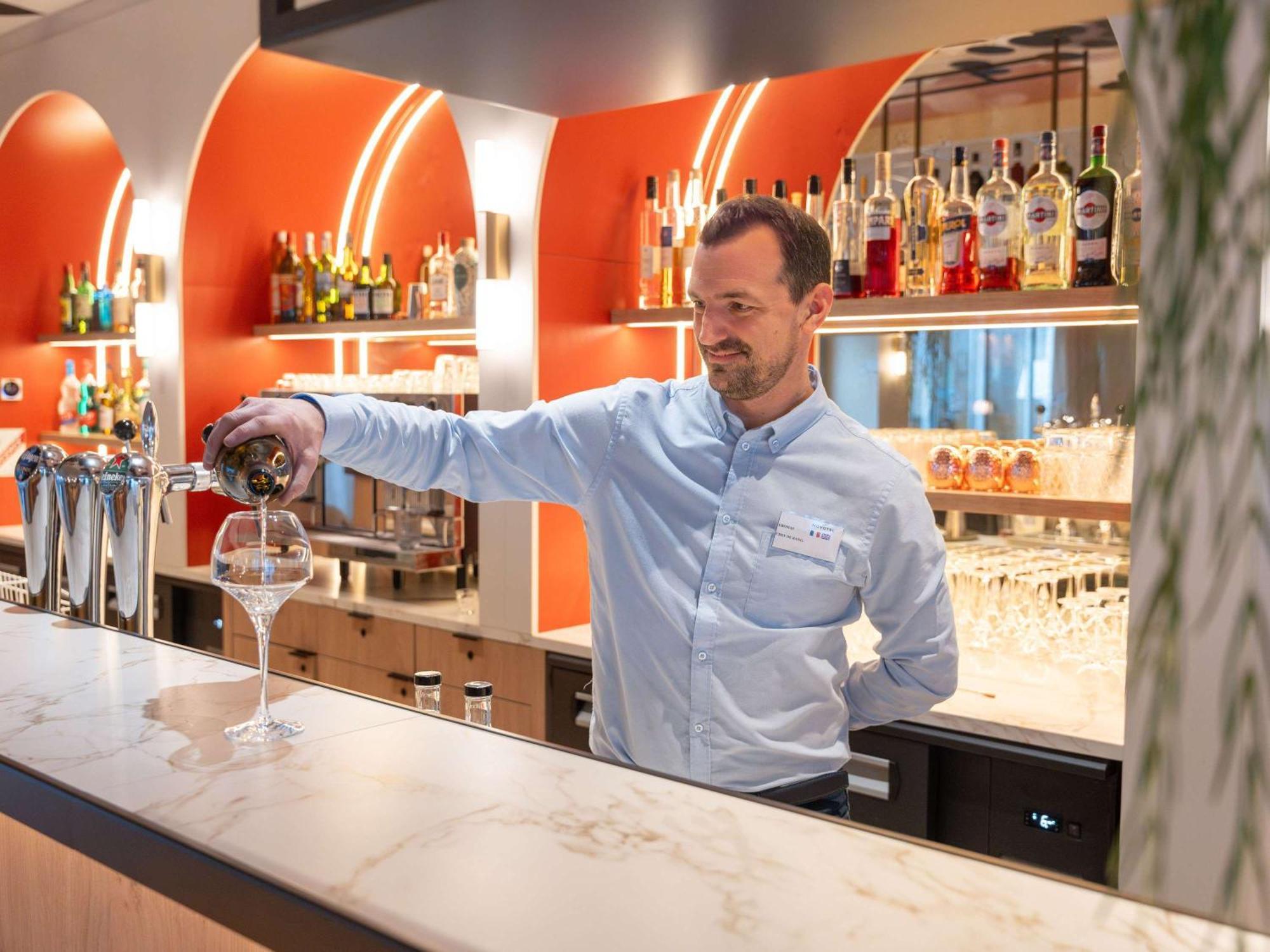 Novotel Angers Lac De Maine Eksteriør bilde