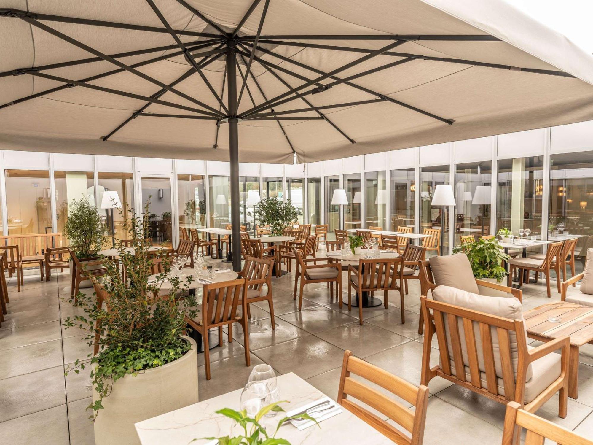Novotel Angers Lac De Maine Eksteriør bilde