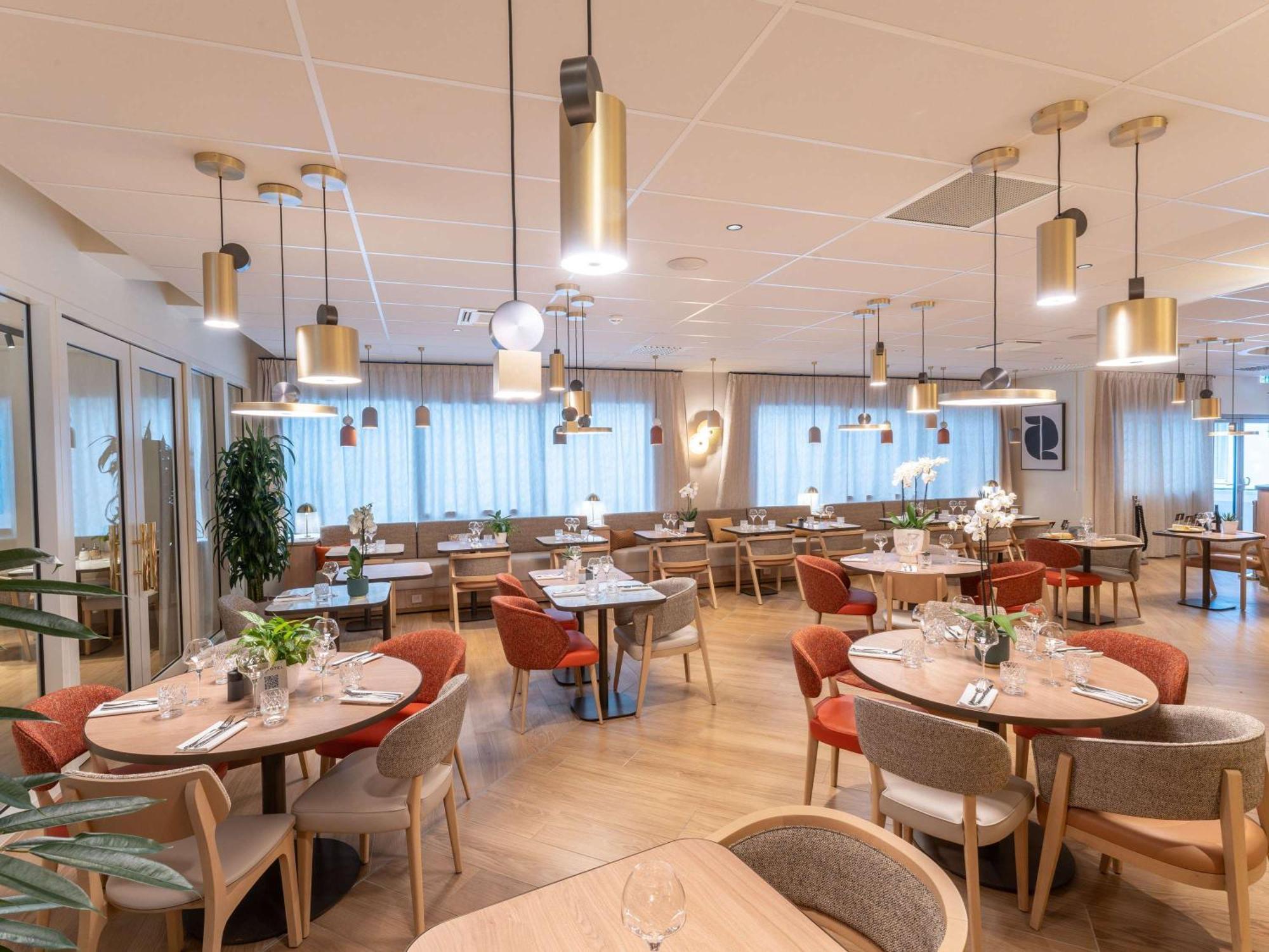 Novotel Angers Lac De Maine Eksteriør bilde